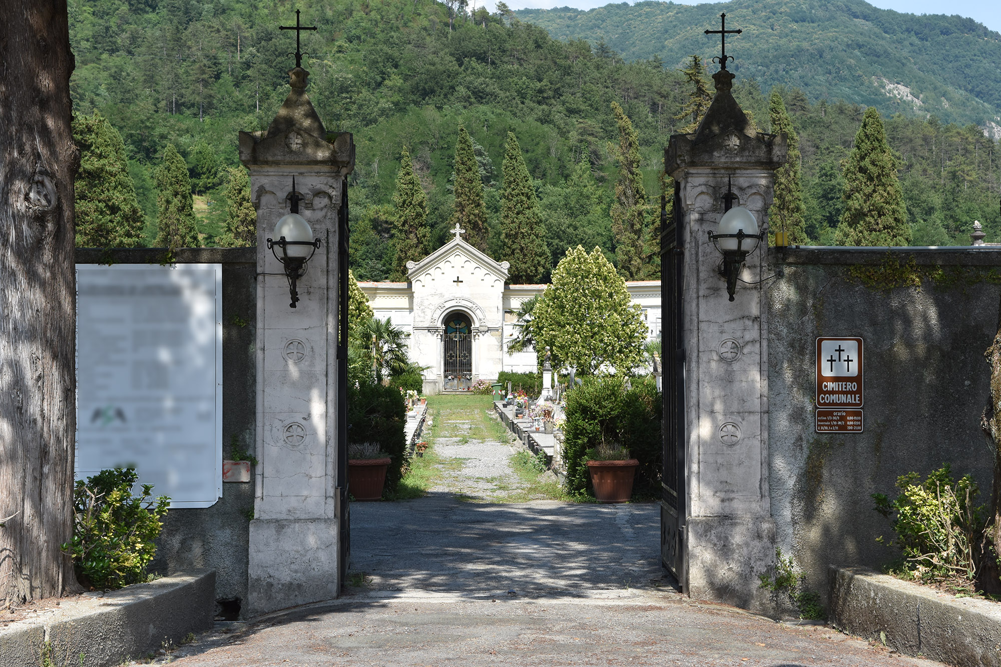 Chiusura cimitero 